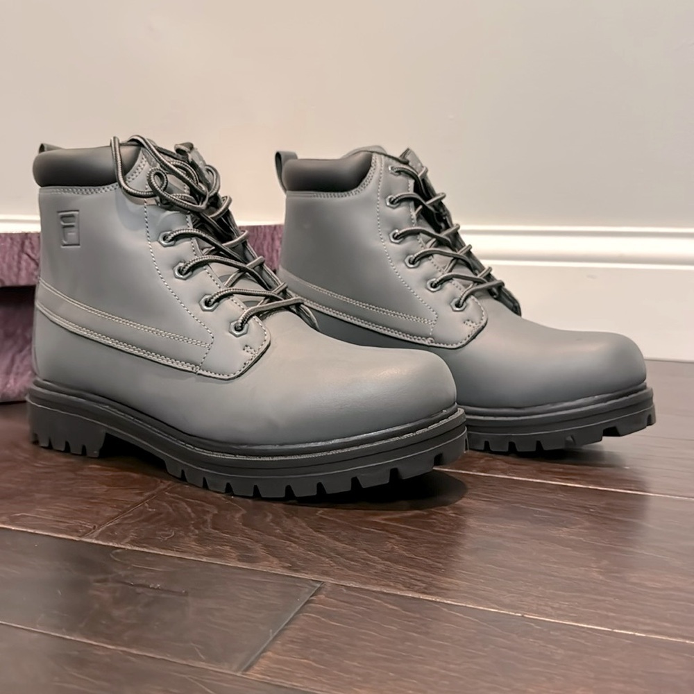 Fila boots outdoor edgewater men’s boots NWT 9.5